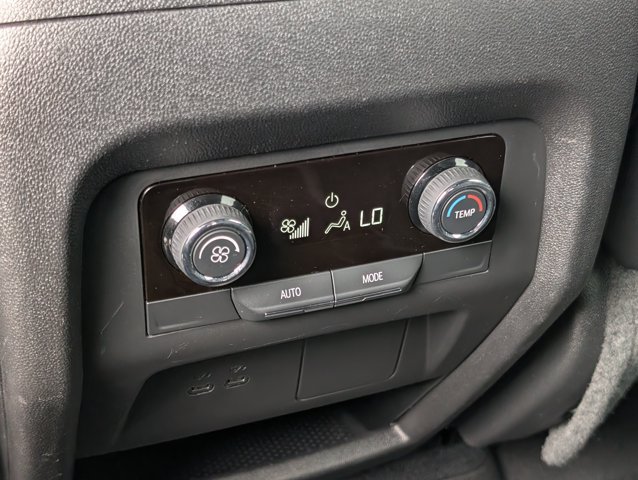 Used 2026 Chevrolet Traverse Z71 w/ LPO, Floor Liner Package AWD/4WD image 14