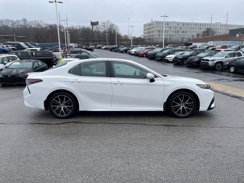 Certified 2023 Toyota Camry SE w/ Cold Weather Package image 6