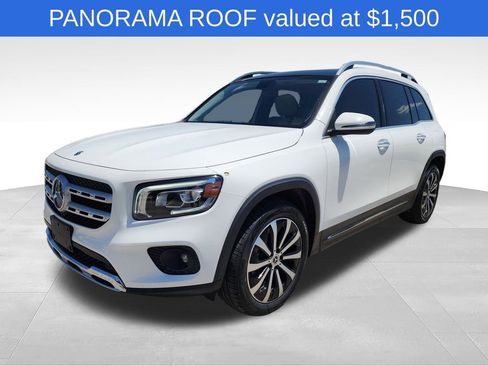 Used 2022 Mercedes-Benz GLB 250 w/ Premium Package Lite image 4