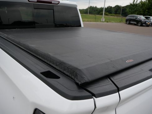 Certified 2021 GMC Sierra 1500 AT4 w/ AT4 Premium Package AWD/4WD image 17