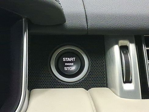 Used 2021 Land Rover Range Rover P525 Westminster Edition image 24