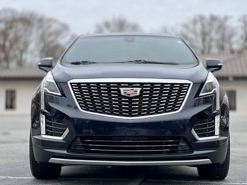 Used 2021 Cadillac XT5 Premium Luxury image 2