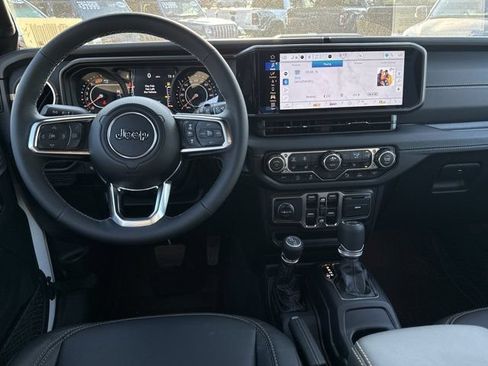 New 2026 Jeep Wrangler Unlimited Sahara AWD/4WD image 21