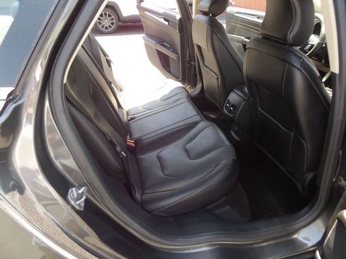 Used 2018 Ford Fusion Titanium AWD/4WD image 28