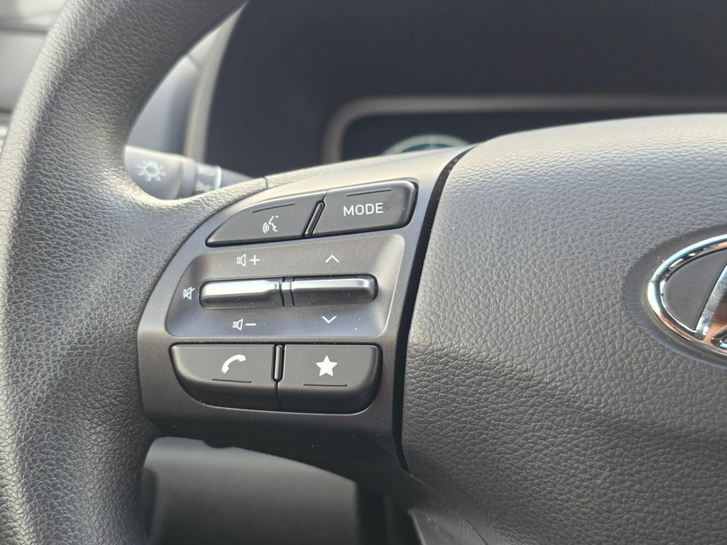 Used 2023 Hyundai Kona SE FWD image 26