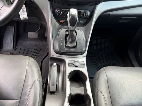 Used 2015 Ford Escape SE w/ Equipment Group 201A AWD/4WD image 14