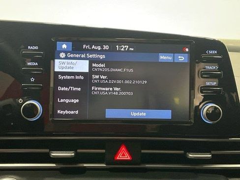 Used 2022 Hyundai Elantra SEL w/ Convenience Package image 18