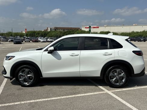 Certified 2027 Honda HR-V LX image 3