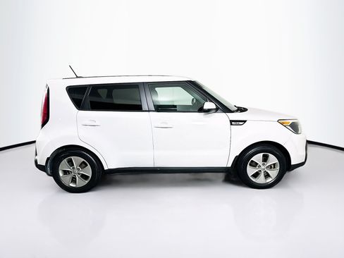 Used 2016 Kia Soul FWD image 10