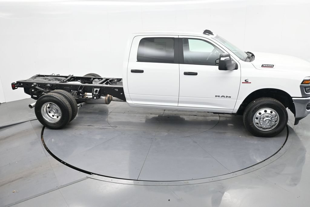 New 2026 RAM 3500 Big Horn AWD/4WD image 26