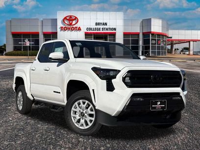 New 2025 Toyota Tacoma SR5