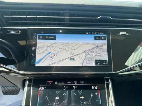 Certified 2025 Audi Q8 Prestige AWD/4WD image 14