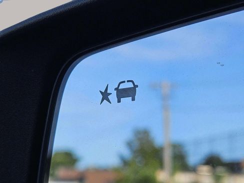 Used 2020 Chevrolet Malibu LT image 43