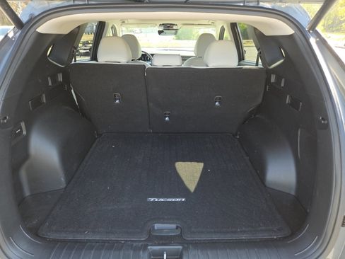 Used 2025 Hyundai Tucson Limited image 27