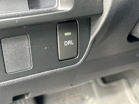 Used 2017 Toyota Tacoma SR5 image 24