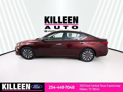Used 2024 Nissan Altima 2.5 SV image 4