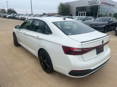 New 2025 Volkswagen Jetta SE image 4