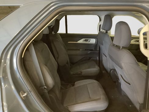 Used 2025 Ford Explorer Active RWD image 20