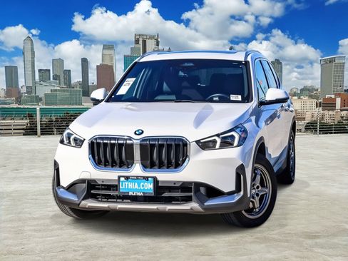 Used 2023 BMW X1 xDrive28i AWD/4WD image 1