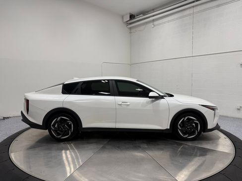 Used 2025 Kia K4 EX image 8