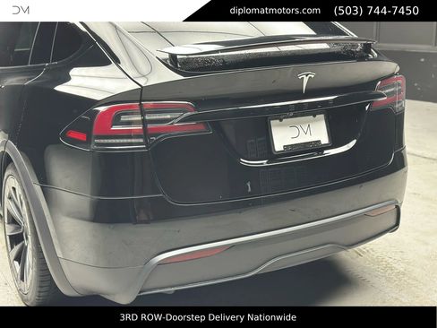 Used 2022 Tesla Model X image 15