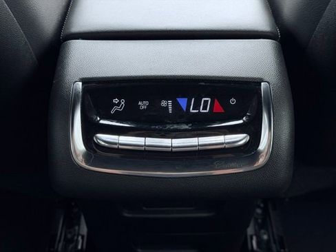 Used 2024 Cadillac XT6 Luxury w/ LPO, Floor Liner Package AWD/4WD image 33