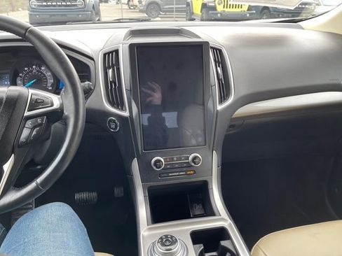 Used 2023 Ford Edge SEL w/ Convenience Package image 17