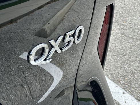 Used 2021 INFINITI QX50 Sensory FWD image 16
