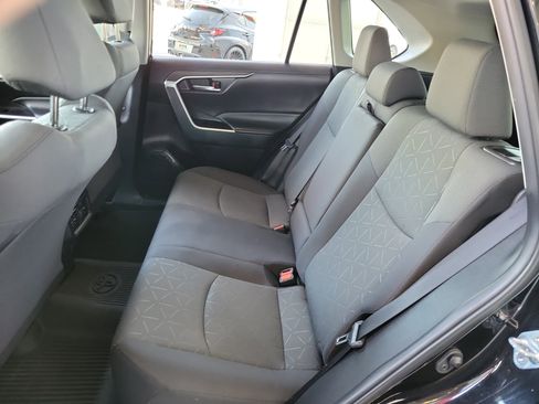 Used 2021 Toyota RAV4 XLE image 27