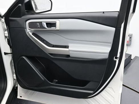 Used 2023 Ford Explorer XLT w/ Equipment Group 202A image 31