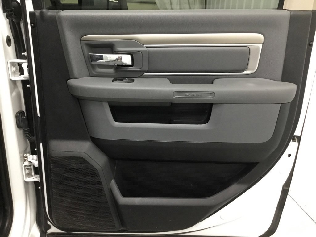 Used 2015 RAM 2500 SLT AWD/4WD image 31