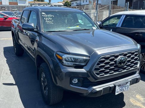 Used 2023 Toyota Tacoma TRD Off-Road w/ Black Out Package (TMS) image 2