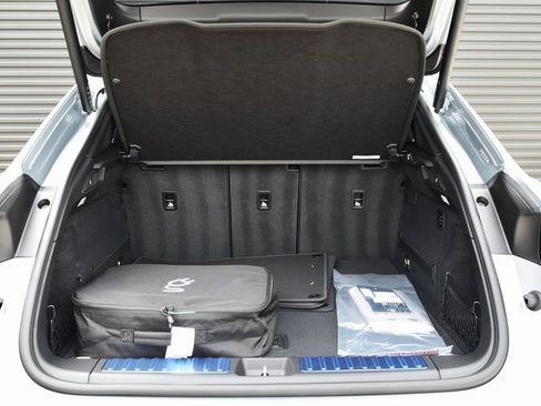 Certified 2025 Porsche Macan 4S Electric image 17