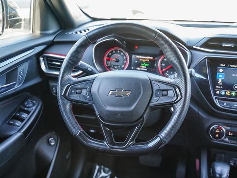 Used 2023 Chevrolet TrailBlazer RS w/ Sun and Liftgate Package image 15