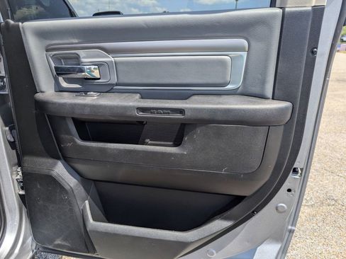 Used 2022 RAM 1500 Classic SLT image 14