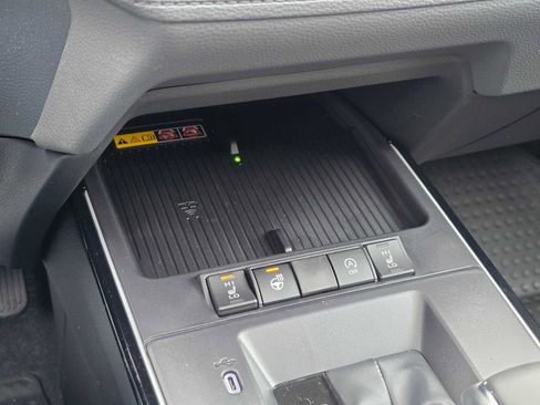 New 2026 Toyota Corolla Cross XLE AWD/4WD image 25