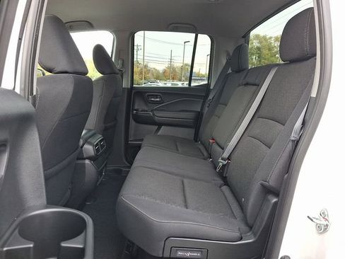 Used 2024 Honda Ridgeline Sport image 10