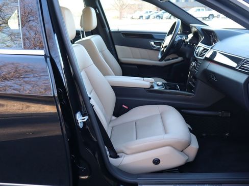 Used 2011 Mercedes-Benz E 350 4MATIC image 22