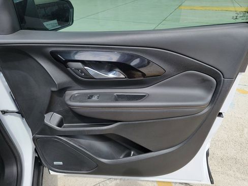 Used 2022 GMC Terrain AT4 w/ Infotainment Package II image 11