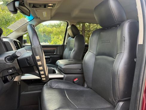 Used 2016 RAM 1500 Laramie AWD/4WD image 34
