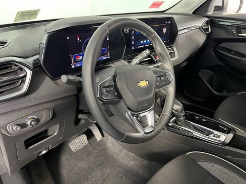 Used 2024 Chevrolet TrailBlazer LT w/ Convenience Package image 21