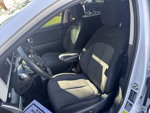 Used 2024 Hyundai Ioniq 5 SEL image 13