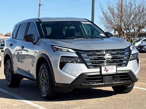 Certified 2025 Nissan Rogue S image 2