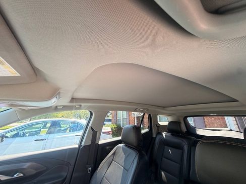 Used 2021 GMC Terrain SLT w/ Infotainment Package II FWD image 19
