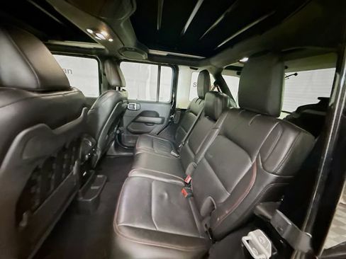 Used 2019 Jeep Wrangler Unlimited Rubicon image 23