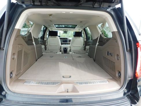 Used 2023 GMC Yukon XL Denali w/ Denali Reserve Package AWD/4WD image 31