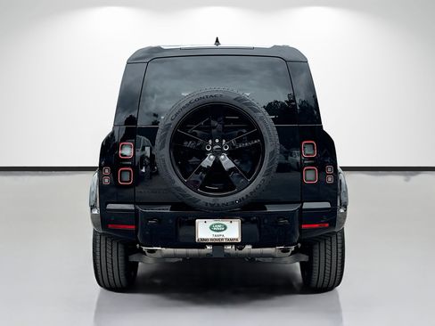 New 2026 Land Rover Defender 110 X-Dynamic SE AWD/4WD image 4