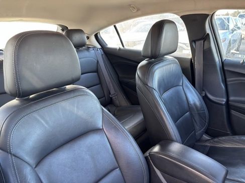 Used 2017 Chevrolet Cruze Premier image 14