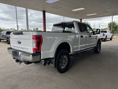 Used 2019 Ford F350 XLT AWD/4WD image 12