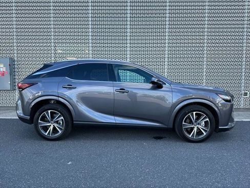 Used 2023 Lexus RX 350 Premium w/ Accessory Package AWD/4WD image 5